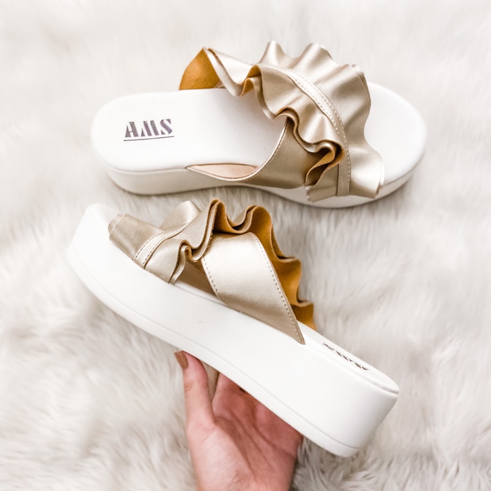 Platform sandals